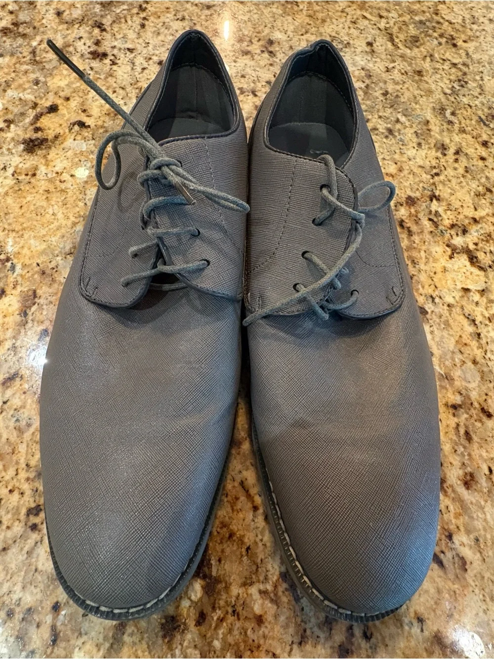 Steve Madden Men's Textured Derby Shoes. Sharp grey. size:13